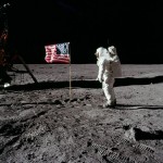 595px-Buzz_salutes_the_U.S._Flag